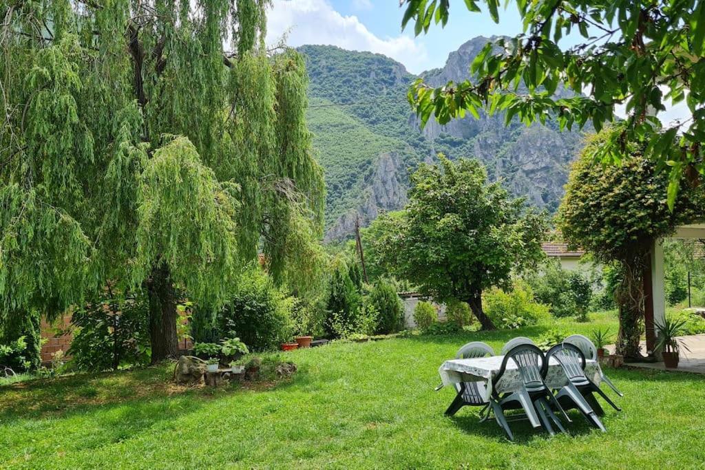 Ilis House Matka Villa Skopje Exteriör bild