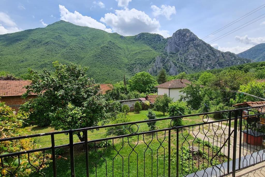 Ilis House Matka Villa Skopje Exteriör bild